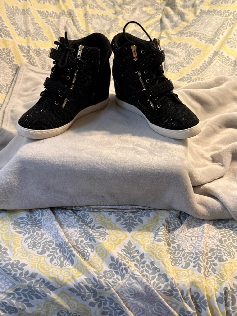 Women’s INC International Concepts Black Rhinestone High-Top Wedge Sneakers Sz10